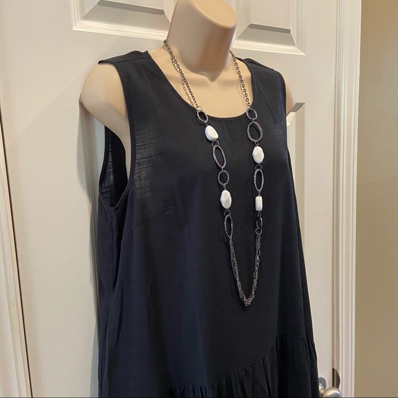 UMGEE Sleeveless Tier Maxi Dress with Keyhole Back - Picture 7 of 13